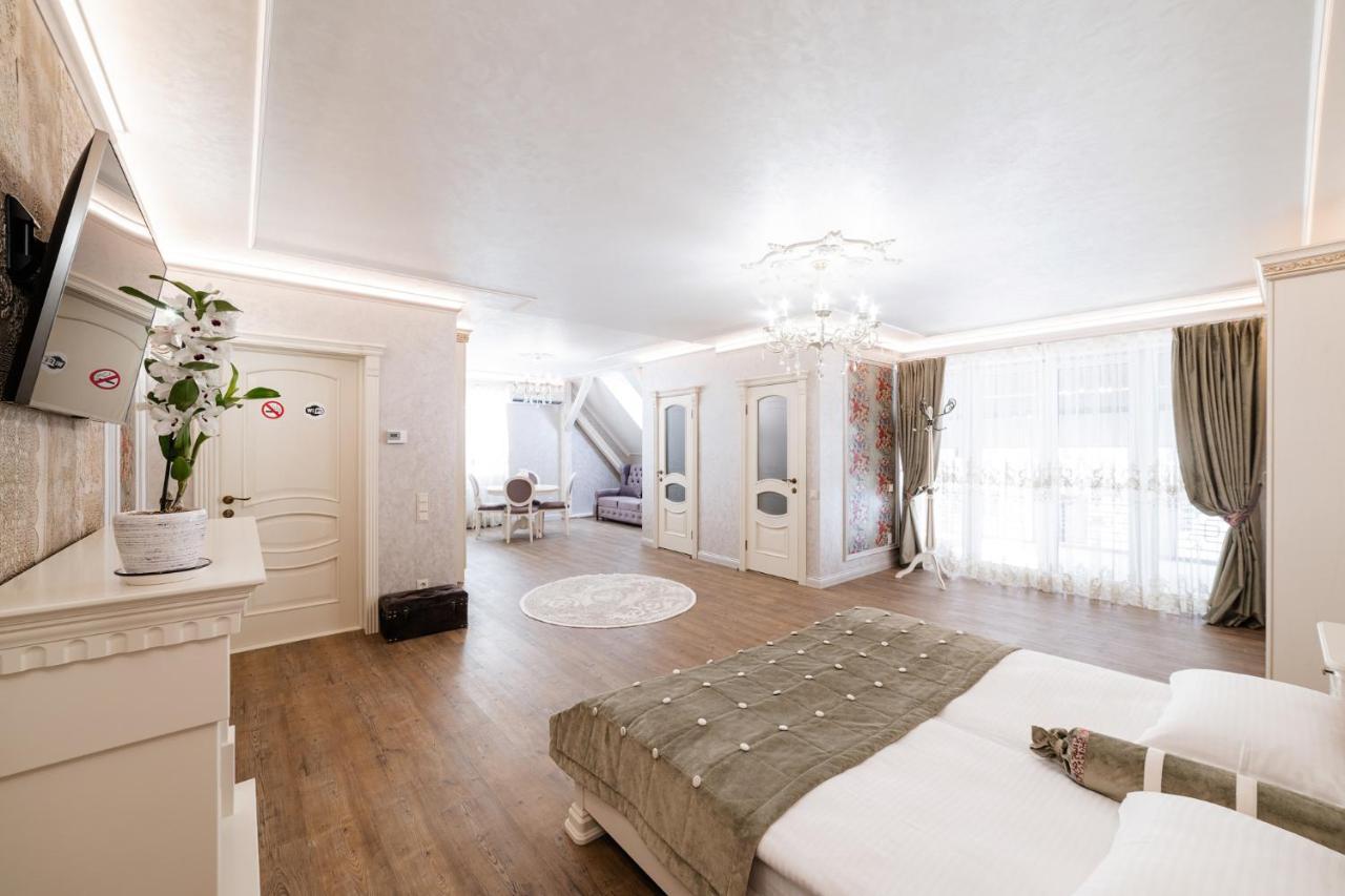 Vip Apartment On Duhnovicha Street .Free Parking. Uzhhorod Ngoại thất bức ảnh