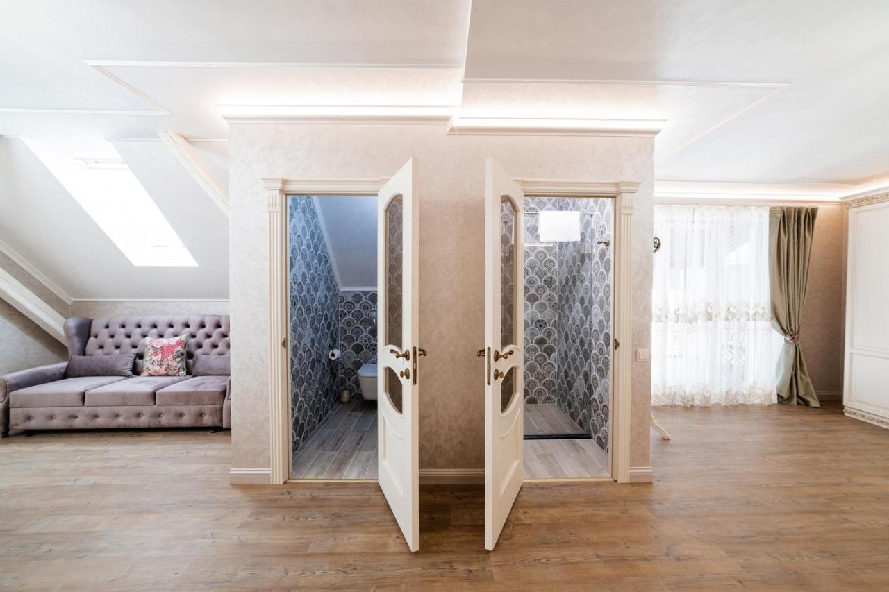 Vip Apartment On Duhnovicha Street .Free Parking. Uzhhorod Ngoại thất bức ảnh