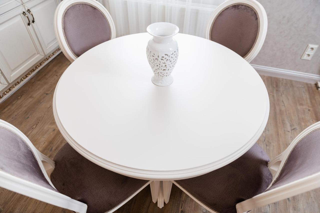 Vip Apartment On Duhnovicha Street .Free Parking. Uzhhorod Ngoại thất bức ảnh