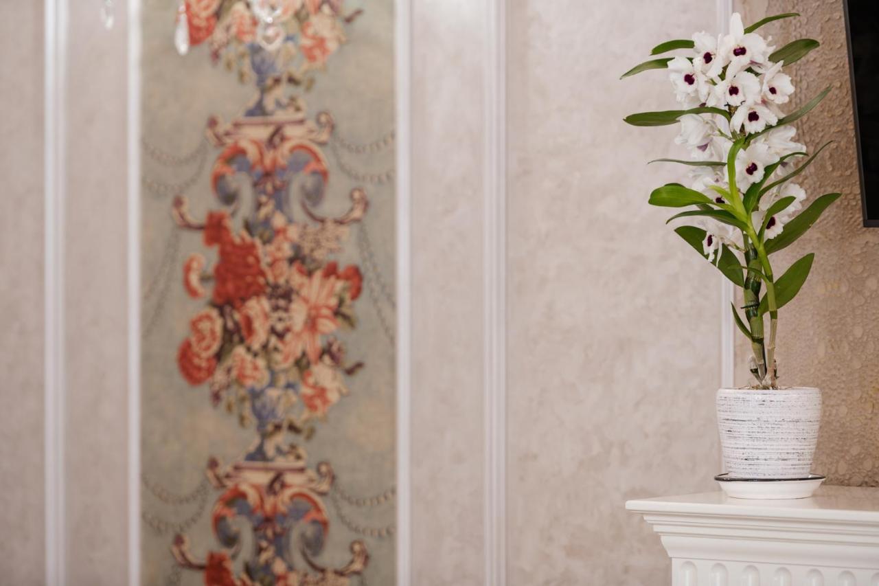 Vip Apartment On Duhnovicha Street .Free Parking. Uzhhorod Ngoại thất bức ảnh
