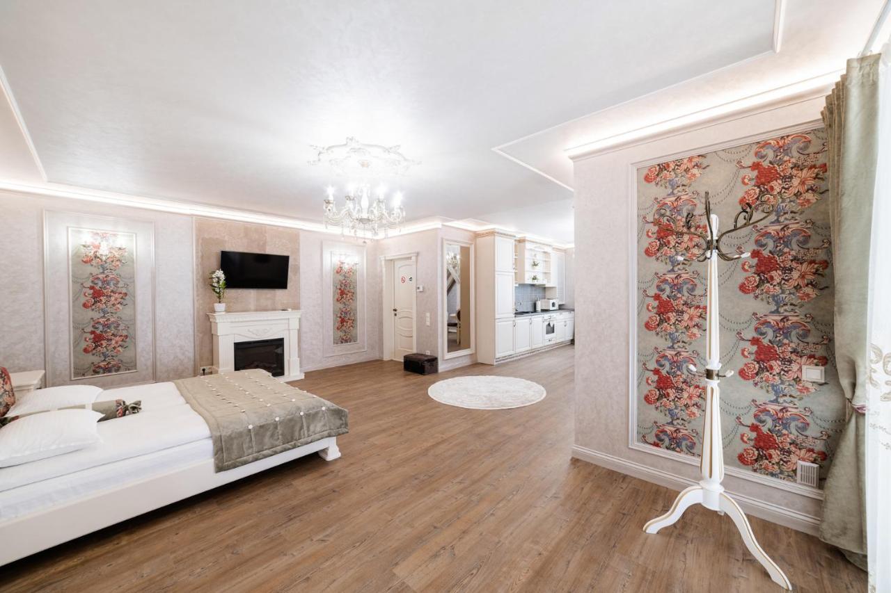 Vip Apartment On Duhnovicha Street .Free Parking. Uzhhorod Ngoại thất bức ảnh